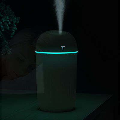USB Mini Auto Aroma Diffuser Vochtbevochtiger Luchtreiniger USB aangedreven en perfect voor reizen