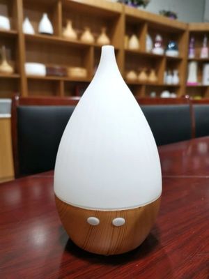 Ultrasone luchtbevochtiger 2022 Desktop 5V Draagbare USB Houtkorrel Essentiële Olie Diffuser 160ml met LED-licht